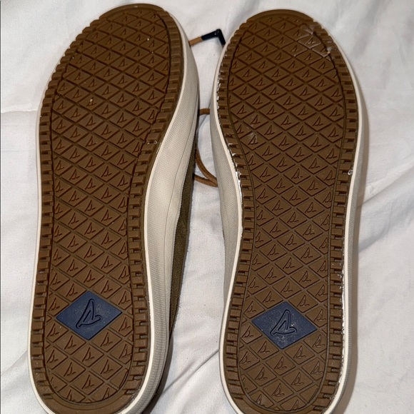 Sperry Suede Boat Shoes with Brown Laces - Picture 4 of 5